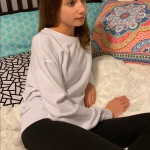 American Eagle Aerie Light Weight Crew Neck